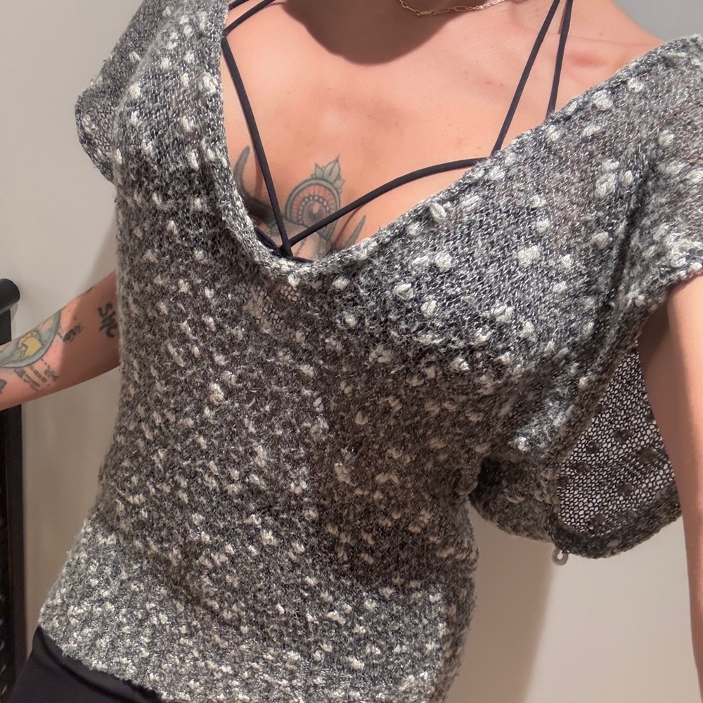 Gray Asymmetrical Cap Sleeve Knit Sweater/Top